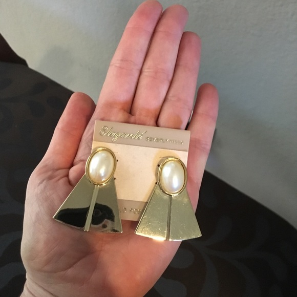 Gold-tone earrings, 14 k posts - Picture 2 of 2